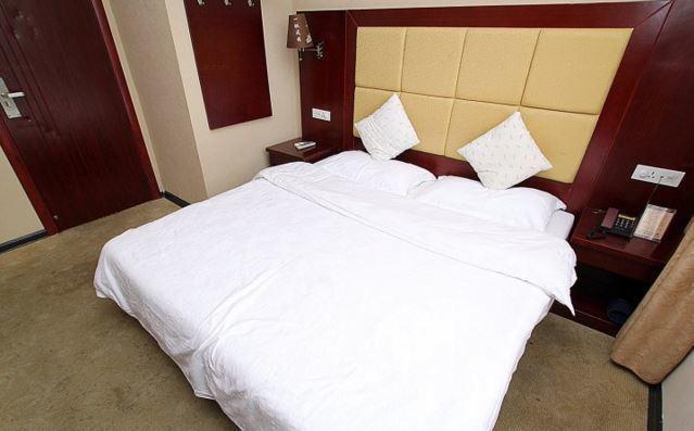 Guilin Jinxiu Xiaoxiang Business Hotel Lingchuan  Kamer foto